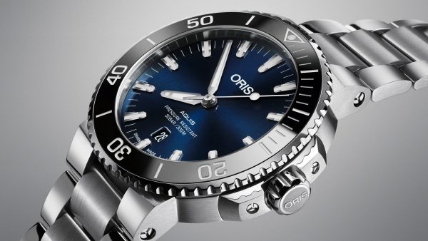 Aquis Gmt Date
 01 798 7754 4135-07 4 24 65Eb For Sale